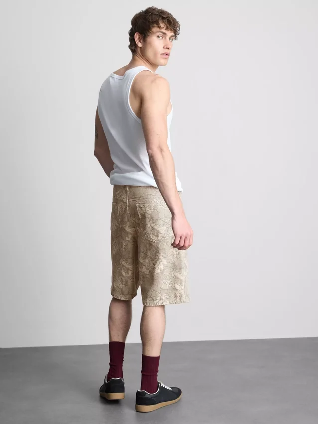 Pantalones cortos de mezclilla de corte holgado