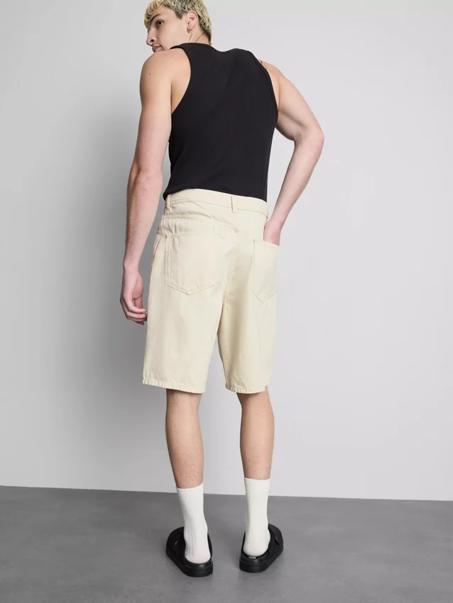 Pantalones cortos de mezclilla de corte holgado