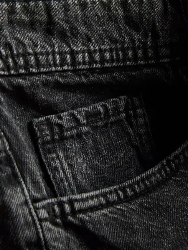 Pantalones cortos de mezclilla de corte holgado