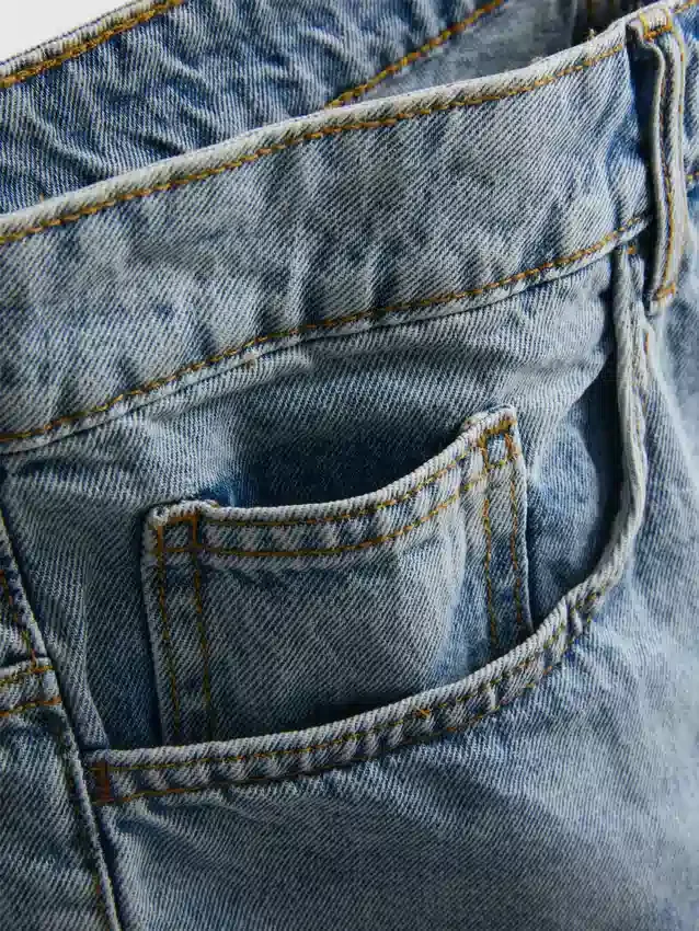 Pantalones cortos de mezclilla de corte holgado