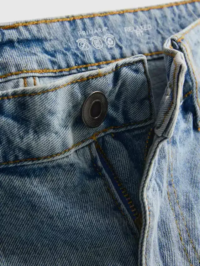 Pantalones cortos de mezclilla de corte holgado