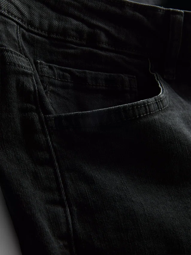Pantalones cortos de mezclilla de corte recto