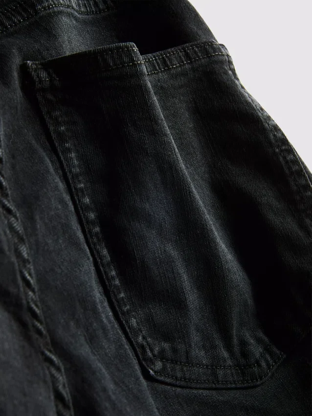 Pantalones cortos de mezclilla de corte recto