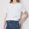 Pantalones cortos de mezclilla de talle medio con dobladillo