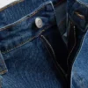 Pantalones cortos de mezclilla de talle medio con dobladillo