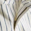 Pantalones cortos de mezclilla de talle medio con dobladillo