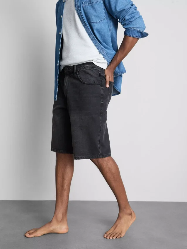 Pantalones cortos de mezclilla holgados de talle medio