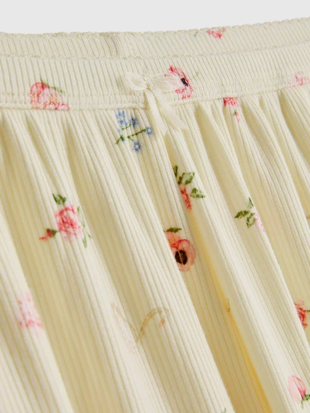 Pantalones cortos de pijama con estampado floral acanalado