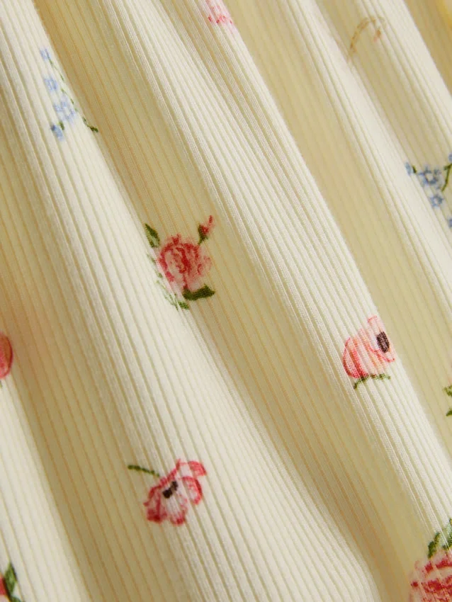 Pantalones cortos de pijama con estampado floral acanalado
