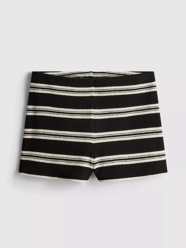 Pantalones cortos de punto a rayas de Paula Echevarría