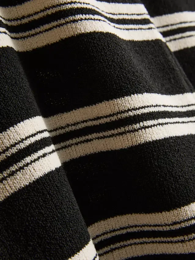 Pantalones cortos de punto a rayas de Paula Echevarría