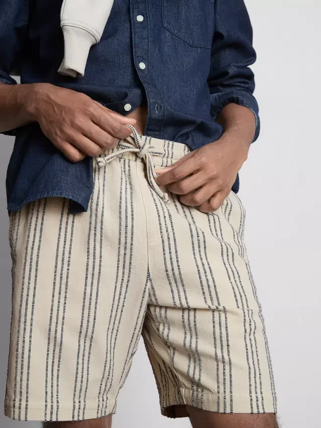Pantalones cortos de rayas texturizadas