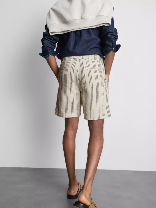Pantalones cortos de rayas texturizadas
