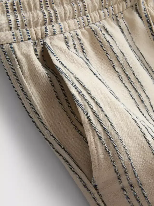 Pantalones cortos de rayas texturizadas