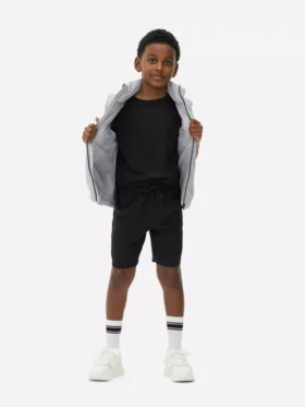 Pantalones cortos deportivos con cordón
