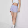 Pantalones cortos deportivos con paneles de malla