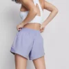 Pantalones cortos deportivos con paneles de malla