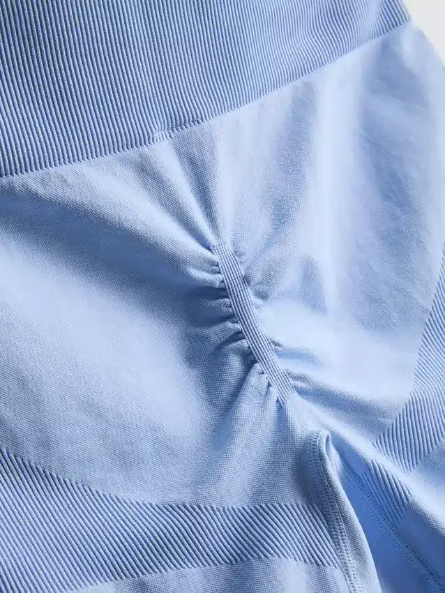 Pantalones cortos deportivos sin costuras con efecto fruncido