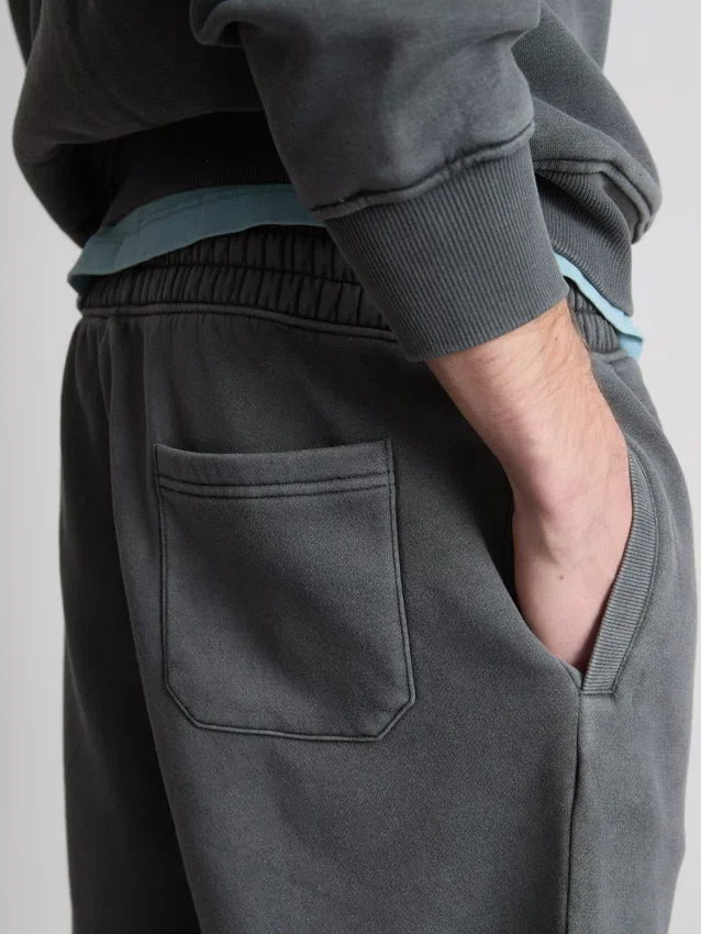 Pantalones cortos elásticos lavados