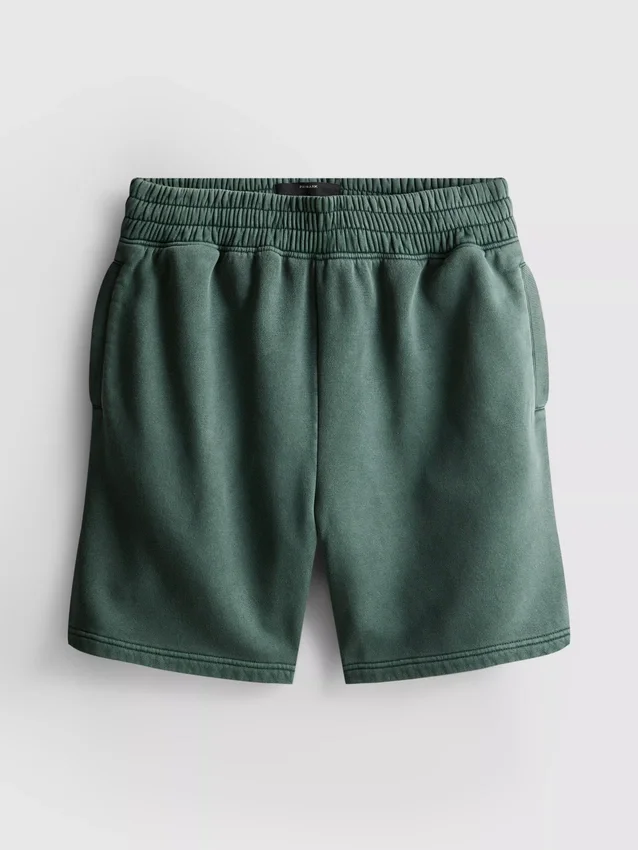Pantalones cortos elásticos lavados