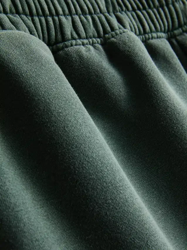 Pantalones cortos elásticos lavados