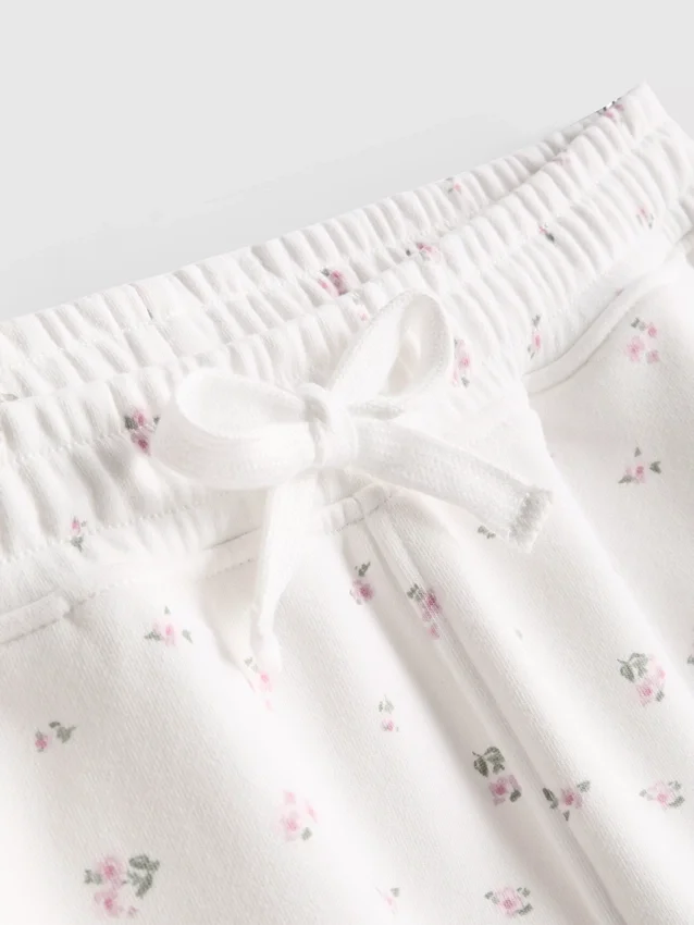 Pantalones cortos florales holgados con alto contenido de algodón