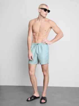 Pantalones cortos geométricos con diseño de abanico
