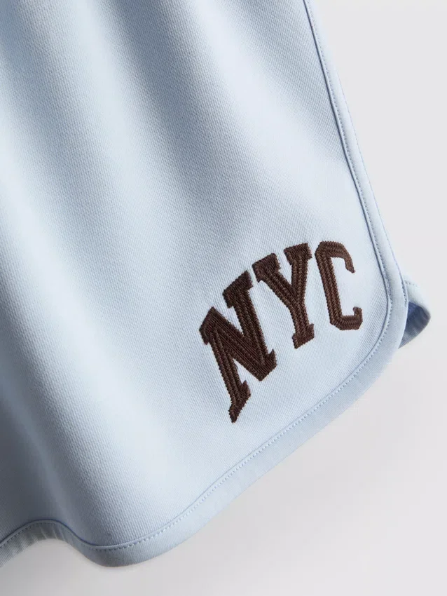 Pantalones cortos holgados de estilo neoyorquino con alto contenido de algodón