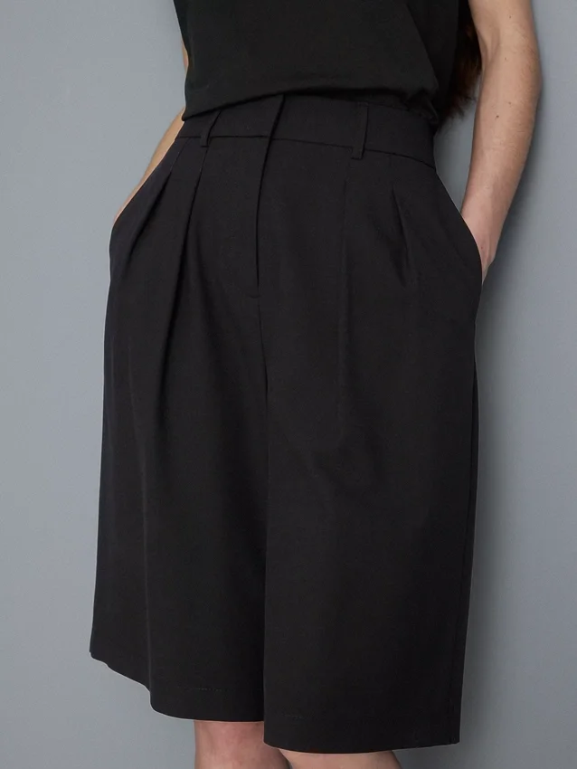 Pantalones cortos plisados