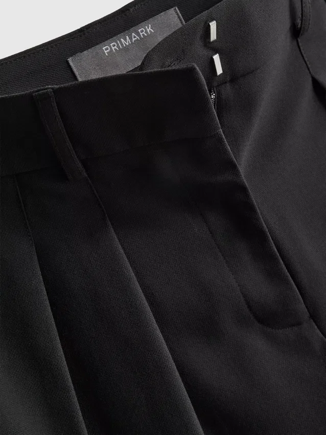 Pantalones cortos plisados