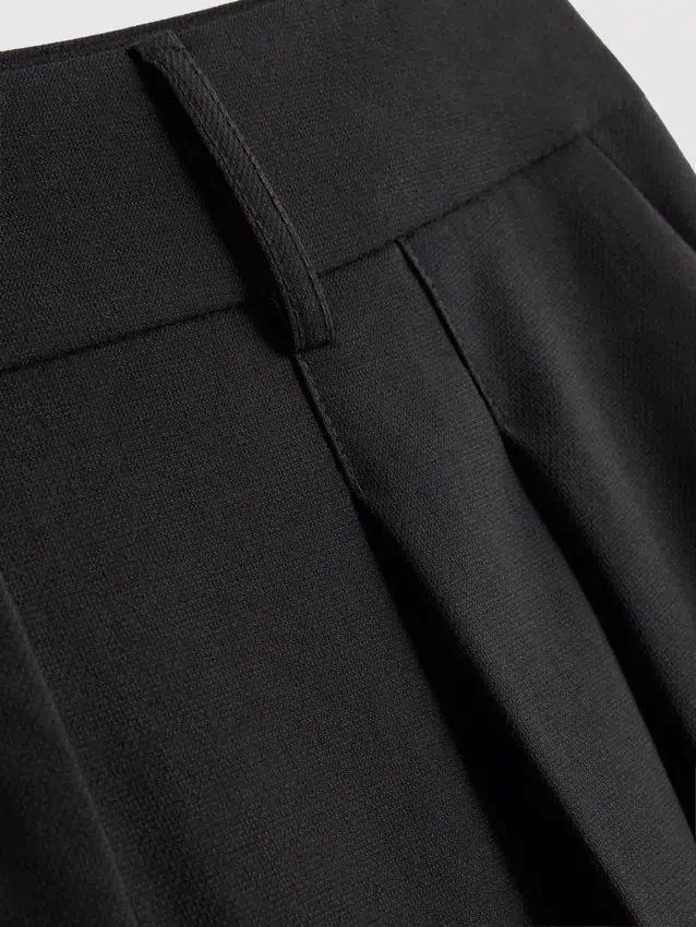 Pantalones cortos plisados