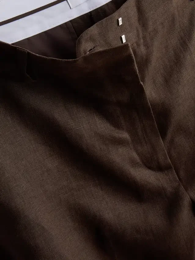 Pantalones cortos plisados de lino de The Edit