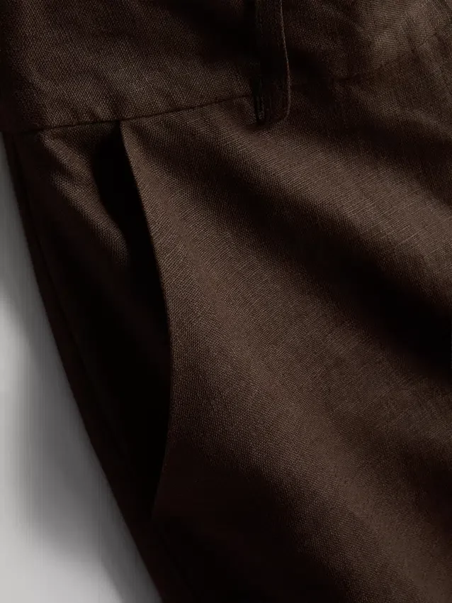 Pantalones cortos plisados de lino de The Edit