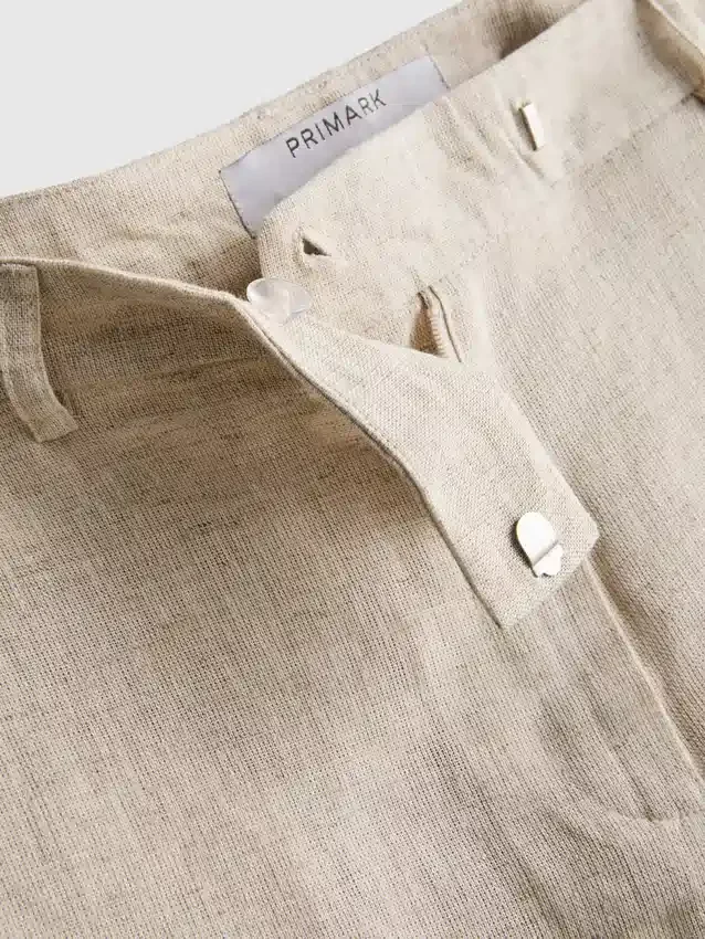 Pantalones cortos plisados de mezcla de lino