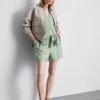 Pantalones cortos sin braguita con cinturón