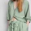 Pantalones cortos sin braguita con cinturón