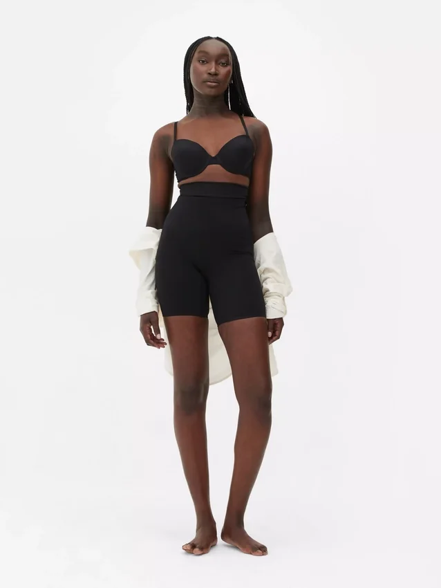 Pantalones cortos sin costuras con efecto levantador de glúteos