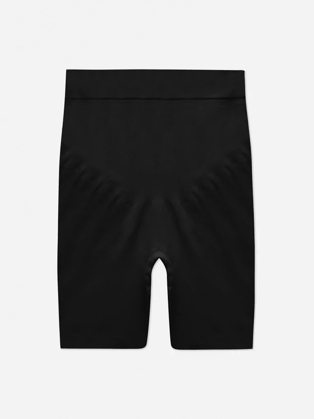 Pantalones cortos sin costuras con efecto levantador de glúteos
