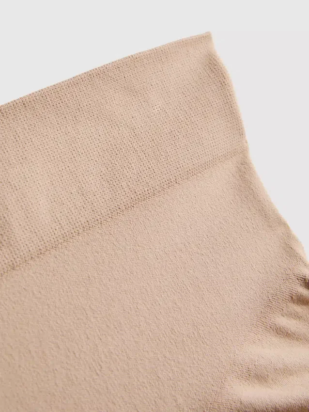 Pantalones cortos sin costuras que realzan los glúteos