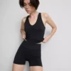 Pantalones cortos sin costuras que se ajustan al contorno