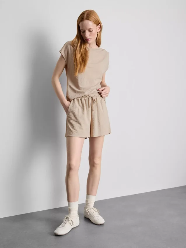 Pantalones cortos texturizados con cordón
