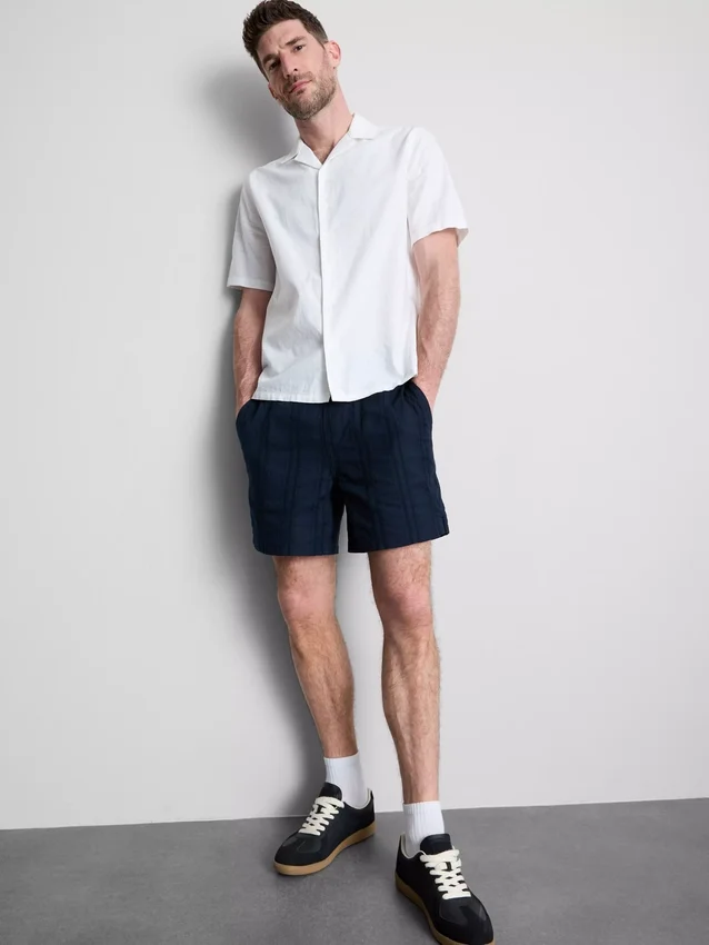 Pantalones cortos texturizados con cordón
