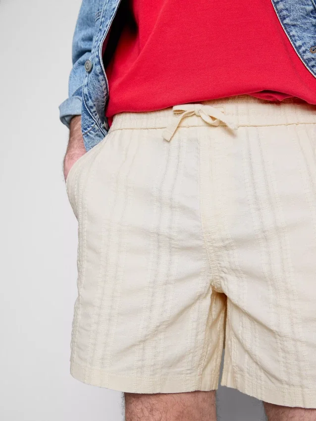 Pantalones cortos texturizados con cordón