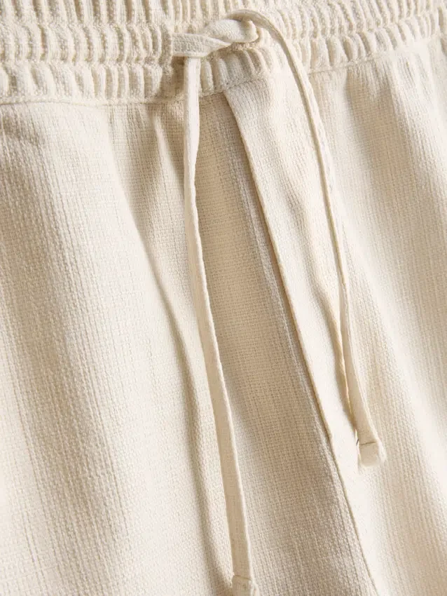 Pantalones cortos texturizados con cordón