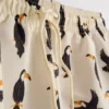 Pantalones cortos tipo bermuda con estampado de tucán y cintura con cordón