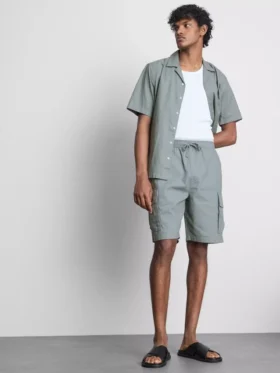 Pantalones cortos tipo cargo de mezcla de lino