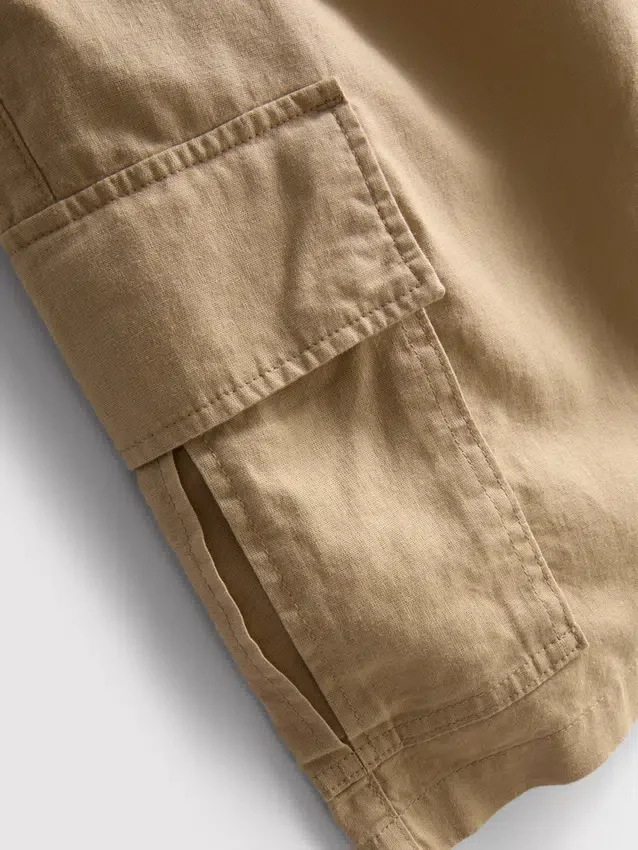 Pantalones cortos tipo cargo de mezcla de lino