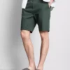 Pantalones cortos tipo chino con alto contenido de algodón