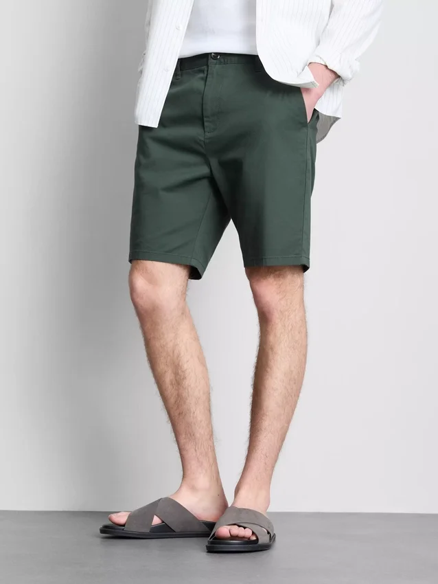 Pantalones cortos tipo chino con alto contenido de algodón