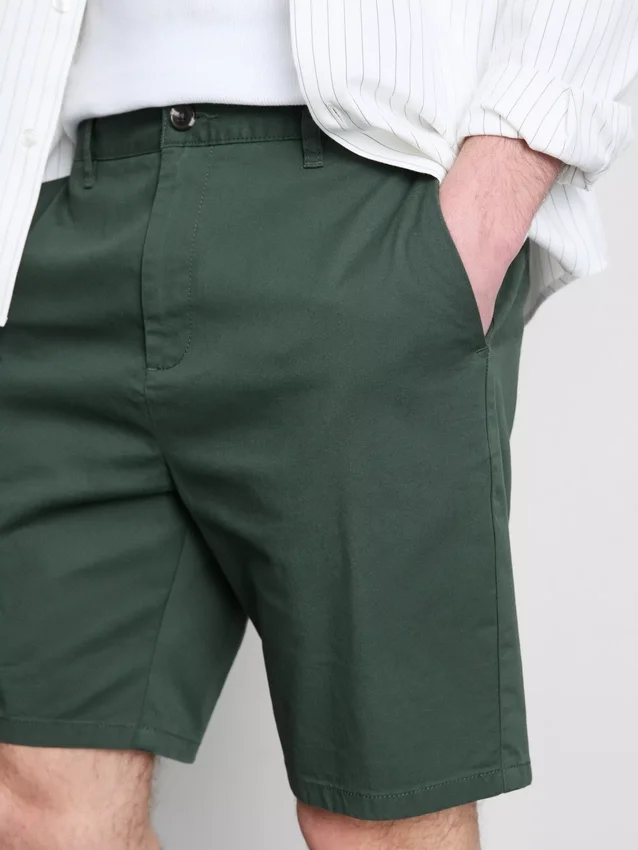 Pantalones cortos tipo chino con alto contenido de algodón